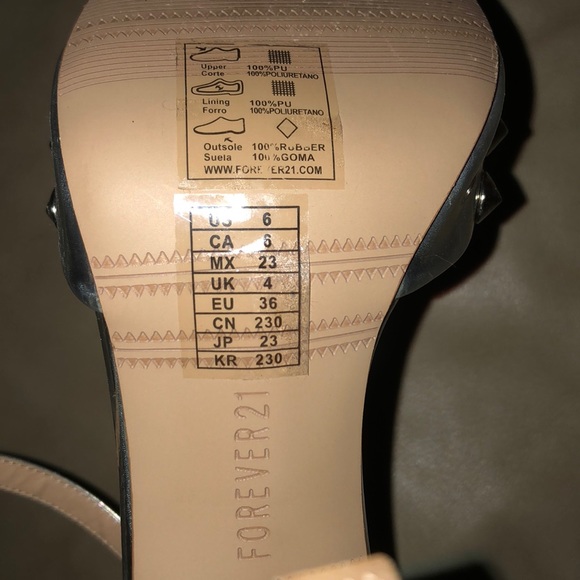 Silver heels - Picture 5 of 6